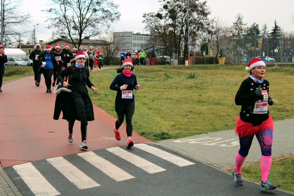 W niedzielę odbył się charytatywny bieg i marsz nordic walking na rzecz 9-letniego Artura z Żor. Zobaczcie zdjęcia!