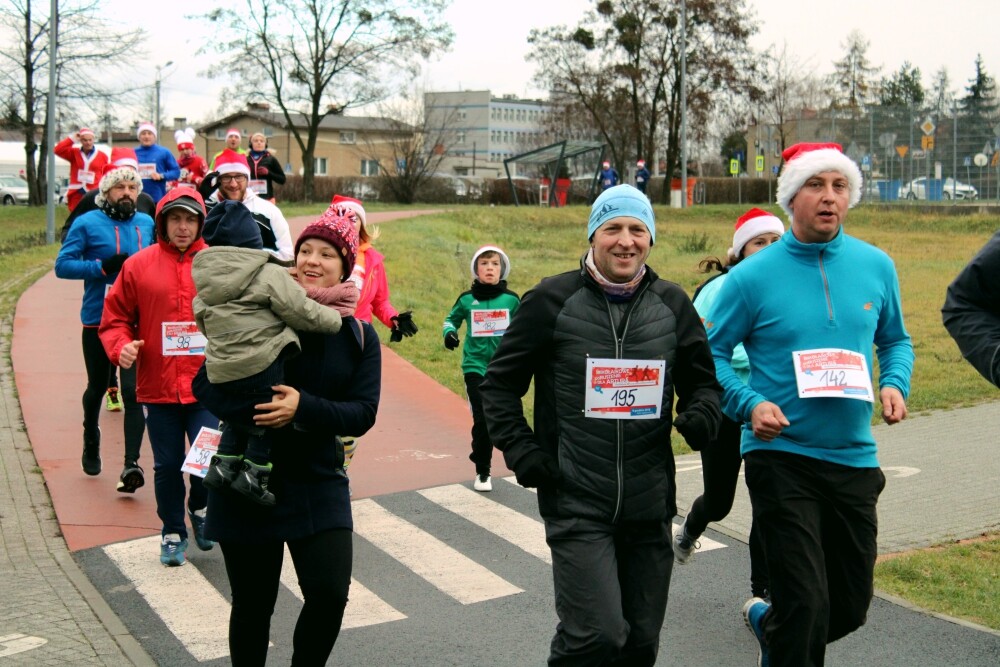 W niedzielę odbył się charytatywny bieg i marsz nordic walking na rzecz 9-letniego Artura z Żor. Zobaczcie zdjęcia!