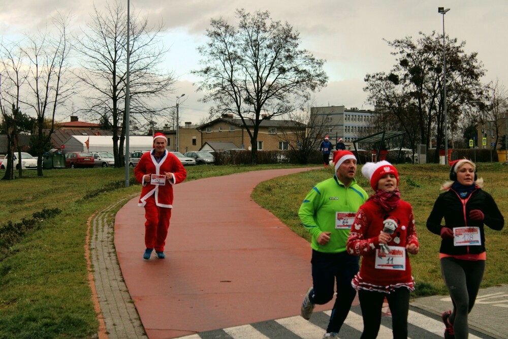 W niedzielę odbył się charytatywny bieg i marsz nordic walking na rzecz 9-letniego Artura z Żor. Zobaczcie zdjęcia!