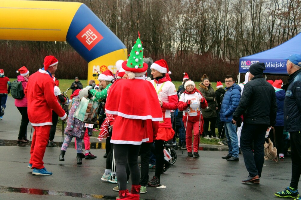 W niedzielę odbył się charytatywny bieg i marsz nordic walking na rzecz 9-letniego Artura z Żor. Zobaczcie zdjęcia!