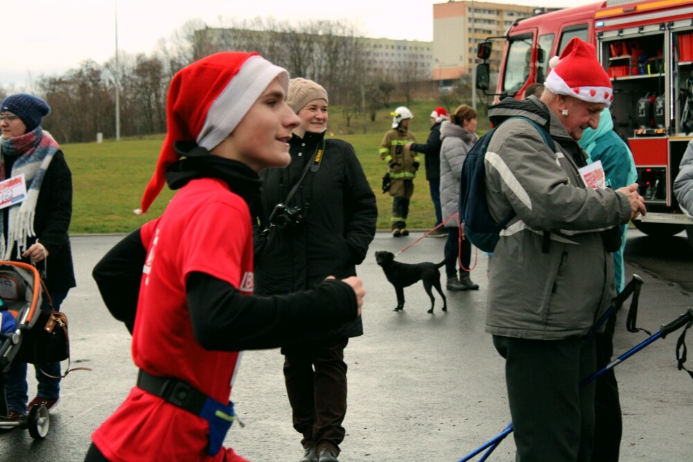 W niedzielę odbył się charytatywny bieg i marsz nordic walking na rzecz 9-letniego Artura z Żor. Zobaczcie zdjęcia!