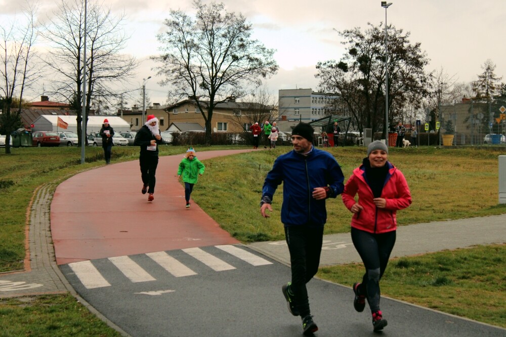 W niedzielę odbył się charytatywny bieg i marsz nordic walking na rzecz 9-letniego Artura z Żor. Zobaczcie zdjęcia!