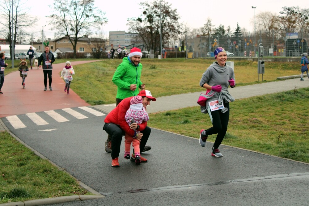 W niedzielę odbył się charytatywny bieg i marsz nordic walking na rzecz 9-letniego Artura z Żor. Zobaczcie zdjęcia!