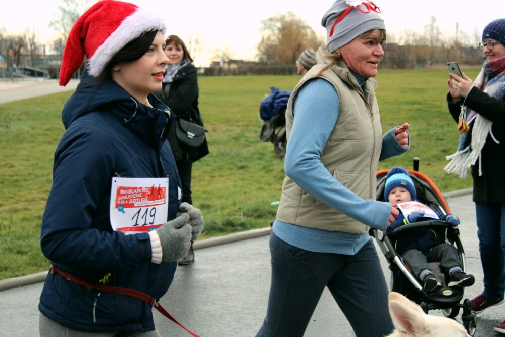 W niedzielę odbył się charytatywny bieg i marsz nordic walking na rzecz 9-letniego Artura z Żor. Zobaczcie zdjęcia!