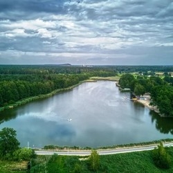 Nowocze&#347;nie, lecz w zgodzie z natur&#261; – teren wokó&#322; „&#346;mieszka” przejdzie du&#380;e zmiany!