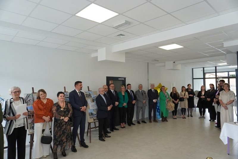 Nowy segment szkoły w Rowniu-Folwarkach oficjalnie otwarty / fot. UM Żory