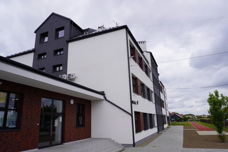Nowy segment szkoły w Rowniu-Folwarkach oficjalnie otwarty / fot. UM Żory