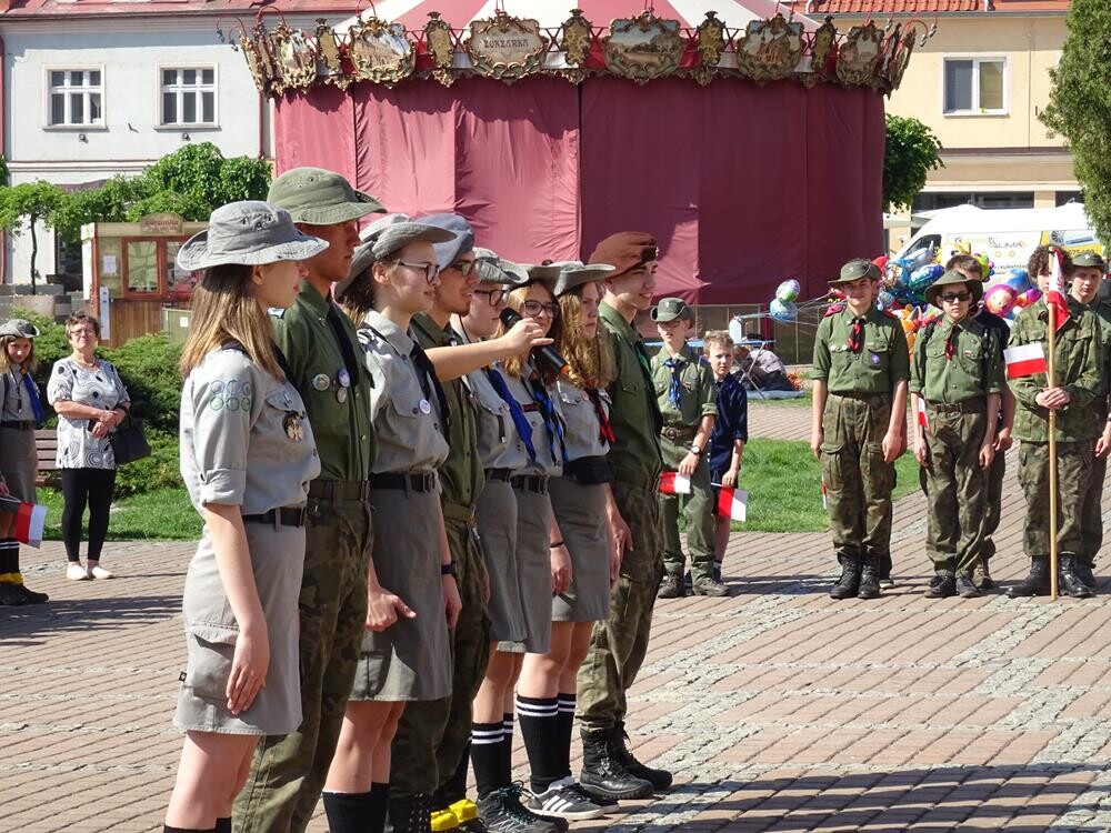 W tym roku obchodzimy 227. rocznicę uchwalenia Konstytucji 3 Maja. Podobnie jak w całym kraju, również w Żorach odbyły się oficjalne uroczystości.