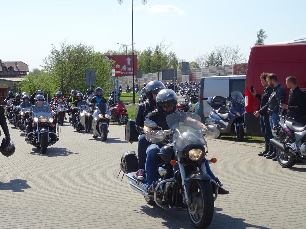 W sobotę 21 kwietnia w Miasteczku Twinpigs oficjalnie rozpoczął się sezon motocyklowy w Żorach. Zobaczcie zdjęcia z imprezy!