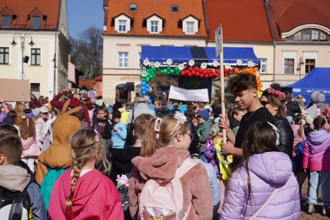 Dzieci z Żor przywitały wiosnę i wsparły osoby z Zespołem Downa / fot. UM Żory