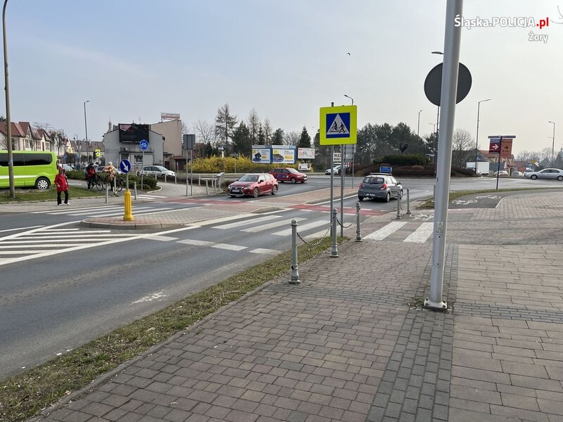 Poszukiwany 25-latek wpadł, bo przechodził na czerwonym świetle