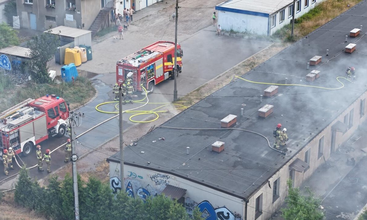 Groźny pożar przy ul. Kolejowej / fot. Radosław Genibor
