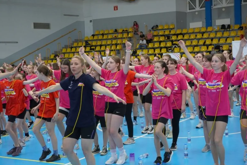 Sportowe Mistrzynie spotkały się z żorskimi uczennicami podczas wyjątkowej lekcji WF-u! / fot. UM Żory