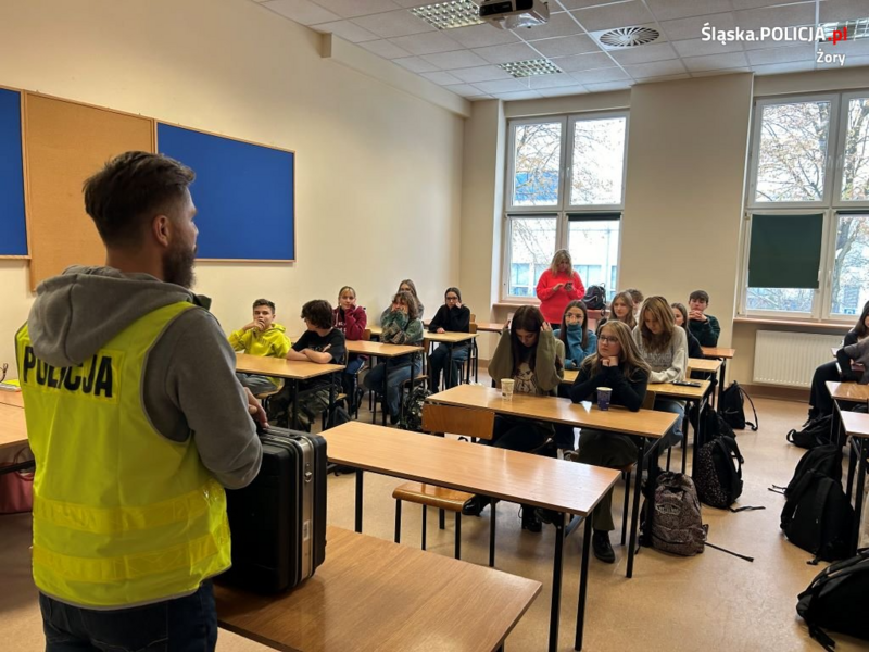 Technik kryminalistyki i sztuka właściwego zabezpieczania śladów