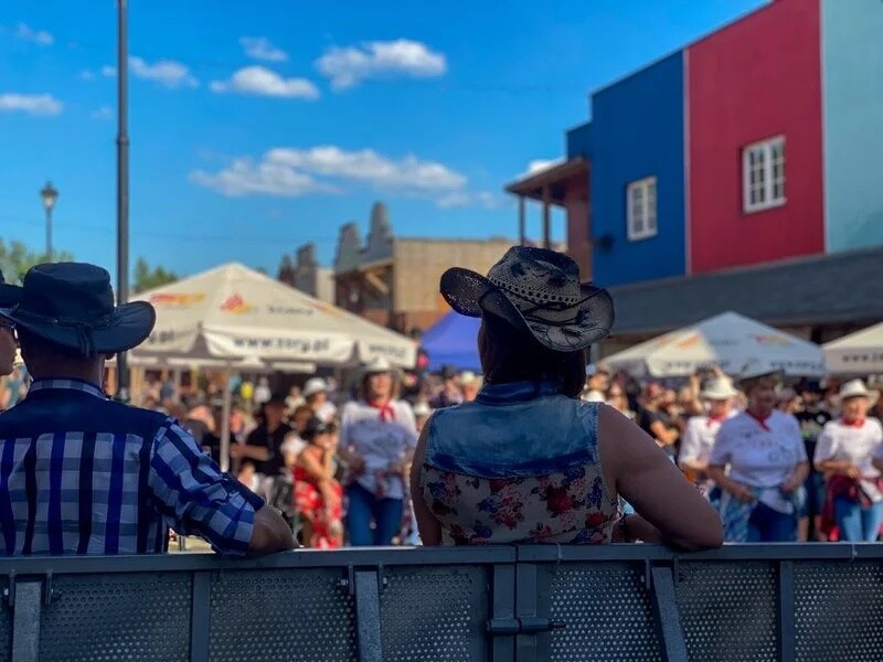 Za nami dziewiąta odsłona TWINPIGS Country Festival! Niesamowita energia, kowbojskie tańce, świetna muzyka i gigantyczna dawka klimatu country towarzyszyły uczestnikom imprezy w minioną sobotę / fot. UM Żory