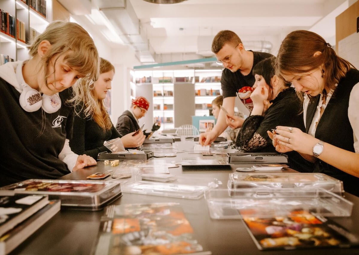 11 października 2024 r. Miejska Biblioteka Publiczna w Żorach wzięła udział w jubileuszowej edycji Ogólnopolskiej Nocy Bibliotek, która odbyła się pod hasłem „MOC Bibliotek” / fot. MBP Żory