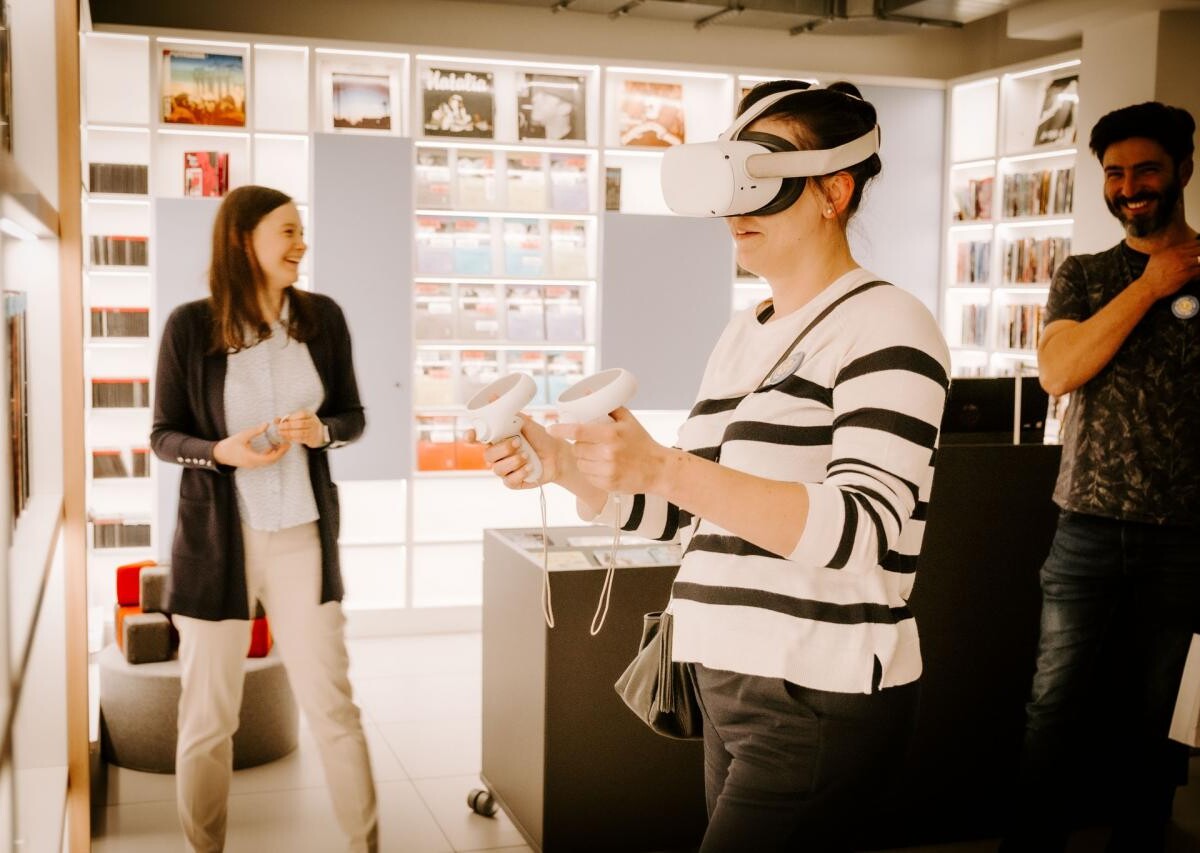 11 października 2024 r. Miejska Biblioteka Publiczna w Żorach wzięła udział w jubileuszowej edycji Ogólnopolskiej Nocy Bibliotek, która odbyła się pod hasłem „MOC Bibliotek” / fot. MBP Żory