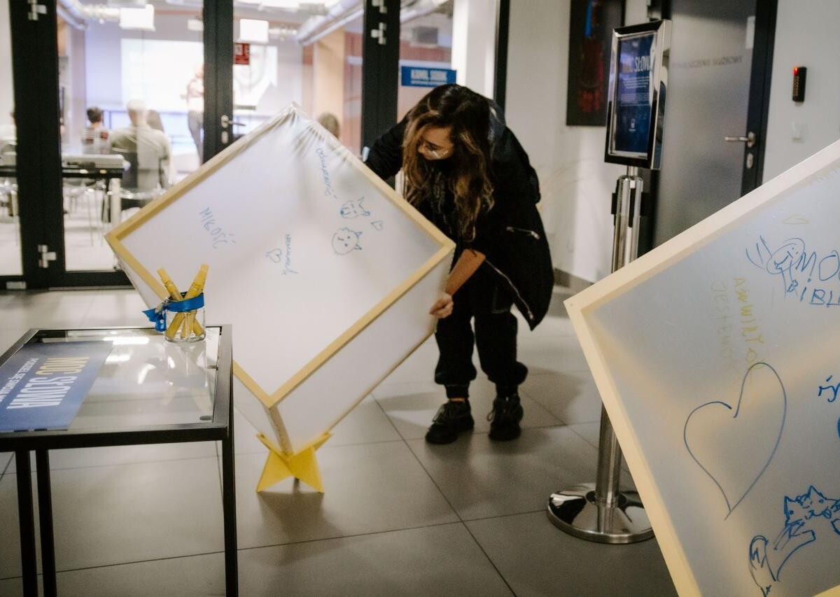 11 października 2024 r. Miejska Biblioteka Publiczna w Żorach wzięła udział w jubileuszowej edycji Ogólnopolskiej Nocy Bibliotek, która odbyła się pod hasłem „MOC Bibliotek” / fot. MBP Żory