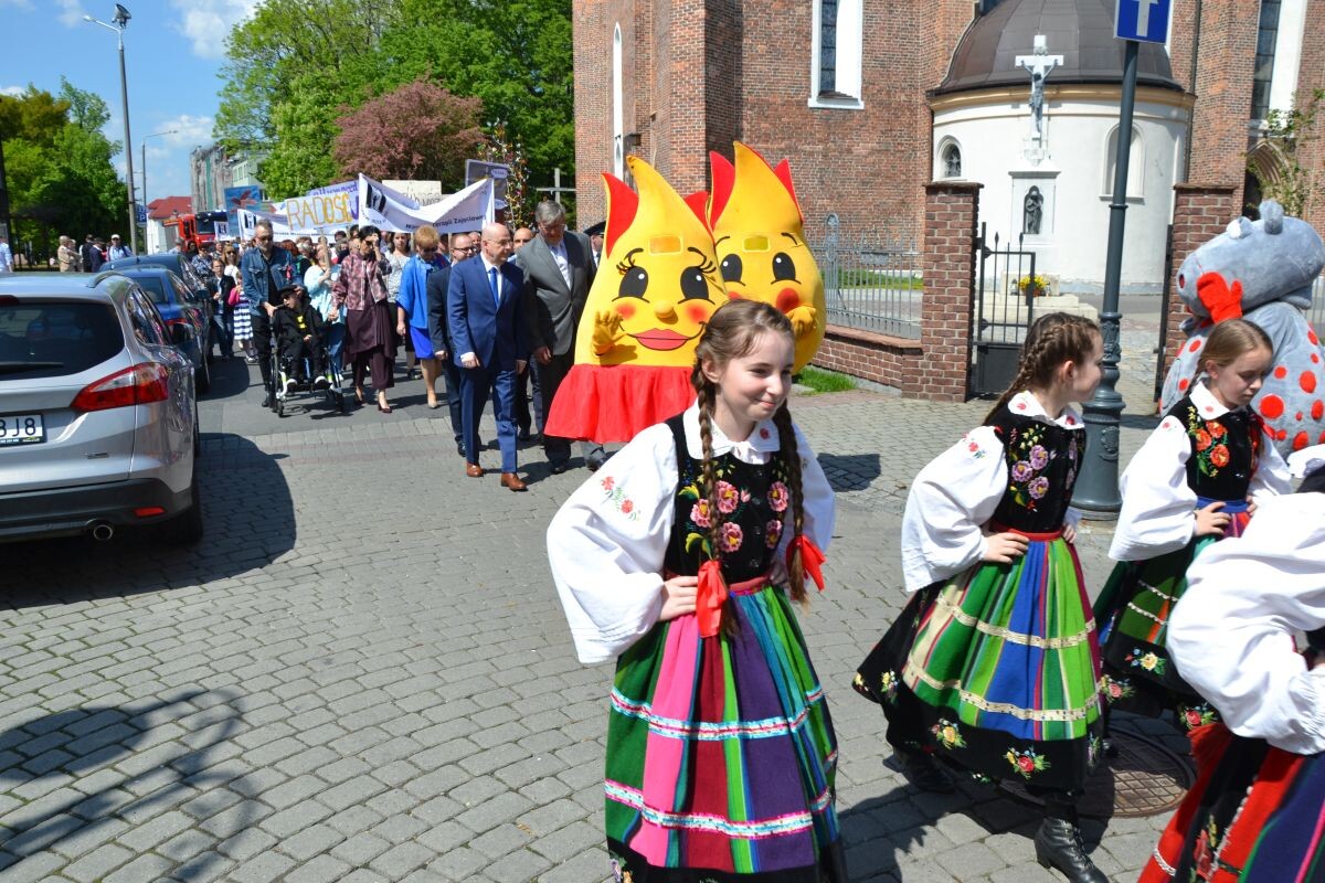 Pochód z okazji XXI Dnia Godności Osób z Niepełnosprawnością Intelektualną w Żorach