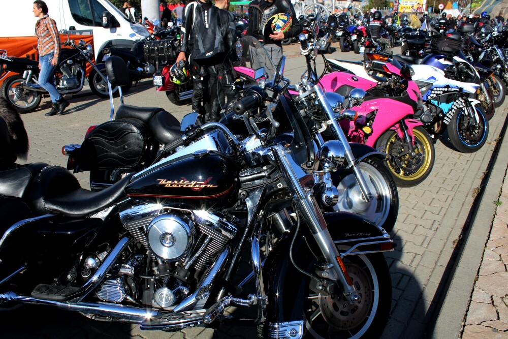 Parada ulicami miasta, konkursy i koncerty - to było huczne zakończenie sezonu motocyklowego w Żorach! Zobaczcie naszą fotorelację.