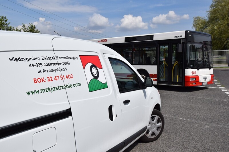 Zasady bezpiecznego korzystania z pojazdów publicznego transportu zbiorowego