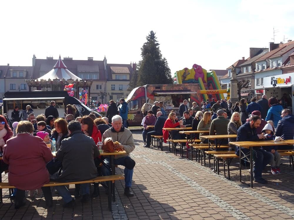 Ten weekend (24-25.03.) należał do fanów różnorodnych smakołyków. Za nami II Żorski Zlot Foodtrucków. Zobaczcie zdjęcia!