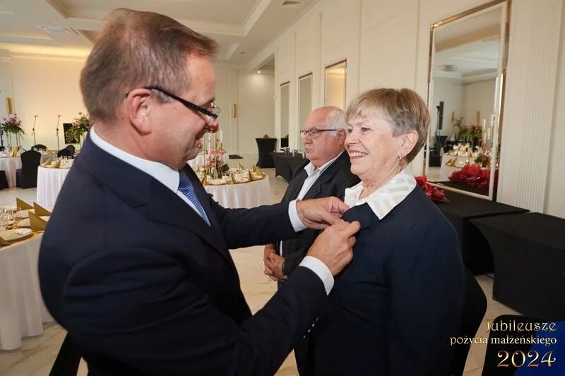 7 listopada 2024 r. Waldemar Socha - Prezydent Miasta Żory spotkał się z parami małżeńskimi świętującymi 50., 60. i 65. rocznicę ślubu / fot. UM Żory