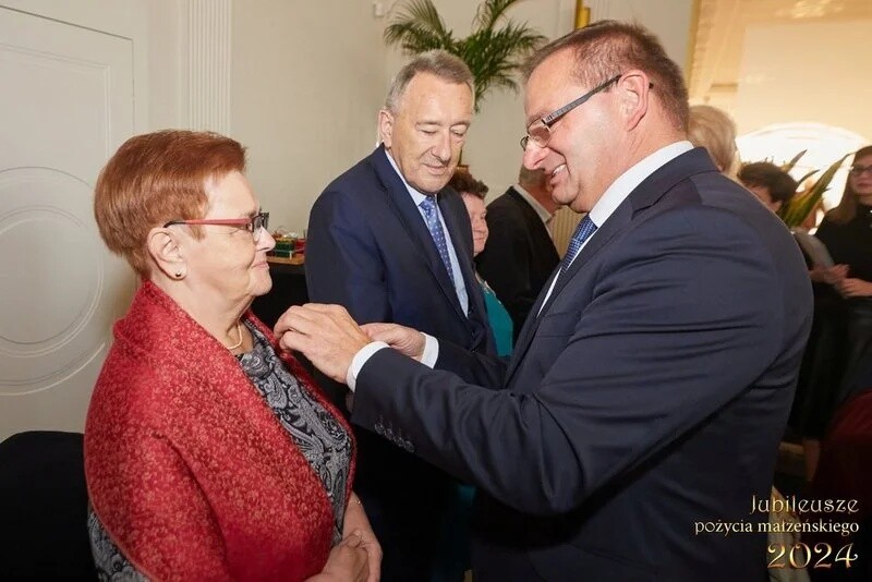 7 listopada 2024 r. Waldemar Socha - Prezydent Miasta Żory spotkał się z parami małżeńskimi świętującymi 50., 60. i 65. rocznicę ślubu / fot. UM Żory