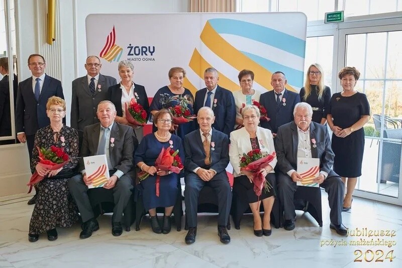 7 listopada 2024 r. Waldemar Socha - Prezydent Miasta Żory spotkał się z parami małżeńskimi świętującymi 50., 60. i 65. rocznicę ślubu / fot. UM Żory