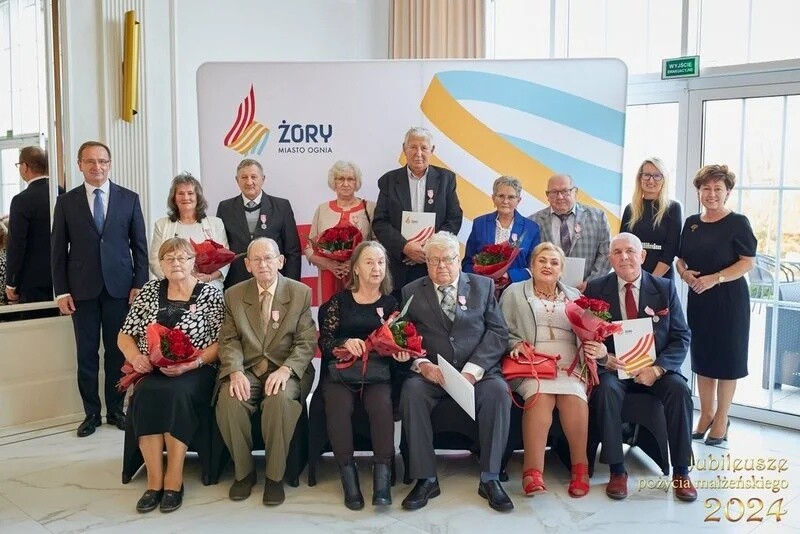 7 listopada 2024 r. Waldemar Socha - Prezydent Miasta Żory spotkał się z parami małżeńskimi świętującymi 50., 60. i 65. rocznicę ślubu / fot. UM Żory