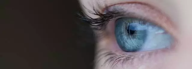 Zmiany w komórkach na powierzchni oka mogą świadczyć o
