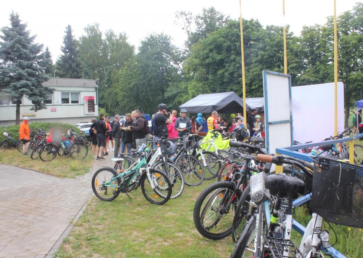 2 czerwca br. odbył się Żorski Rekreacyjny Rajd Rowerowy organizowany przez MOSiR Żory oraz Klub Kolarski PTTK „Wandrus”. Miejscem startu był teren przed hala sportową przy ul. Folwareckiej / fot. MOSiR Żory