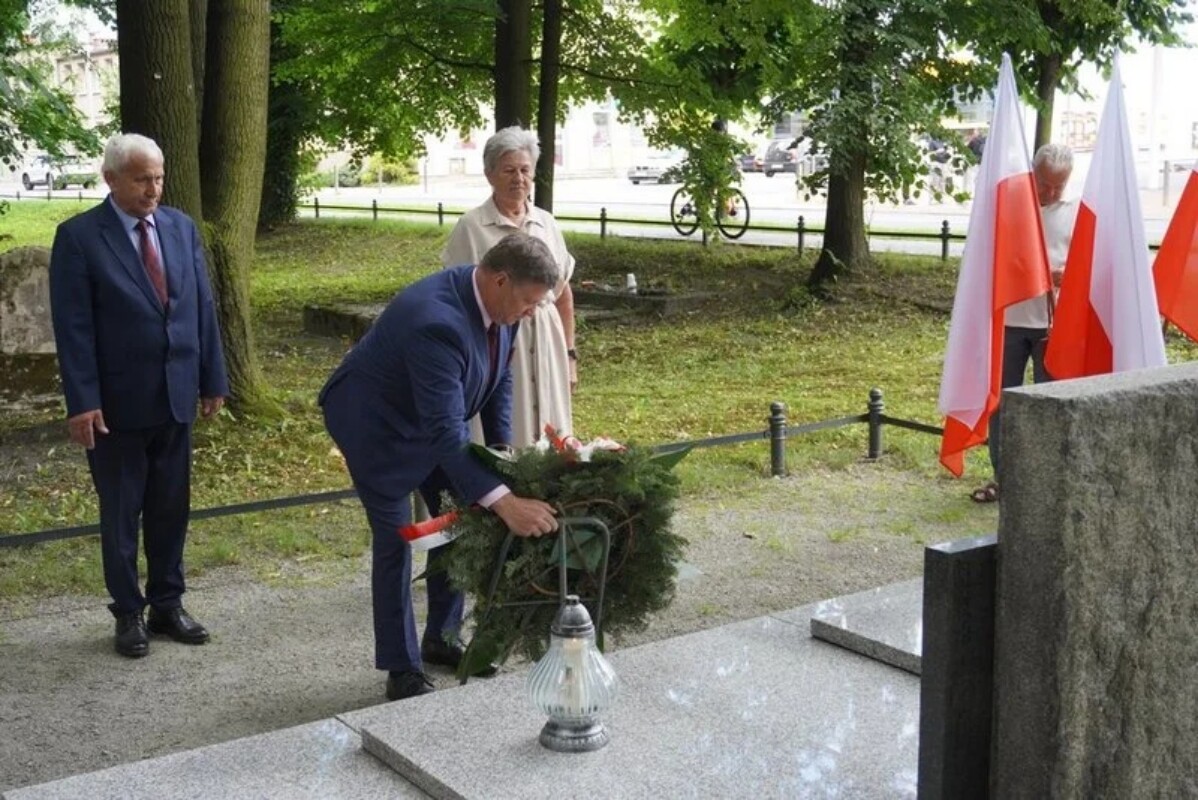 Żory pamiętają Powstańców Śląskich – hołd na starym cmentarzu