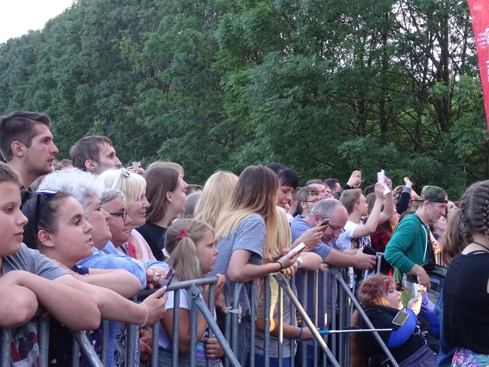 Drugi dzień 41. Żorskiej Wiosny Młodości zgromadził tłumy. Dla zebranej publiczności wystąpili Kabaret Młodych Panów i Ewa Farna. Zobaczcie naszą fotorelację!