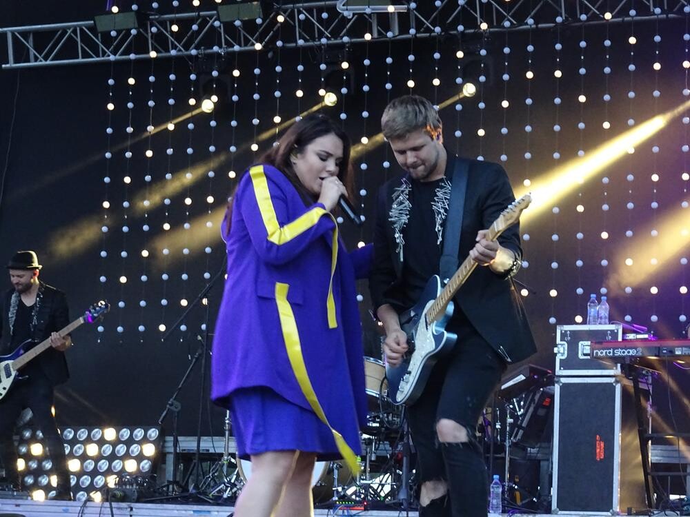 Drugi dzień 41. Żorskiej Wiosny Młodości zgromadził tłumy. Dla zebranej publiczności wystąpili Kabaret Młodych Panów i Ewa Farna. Zobaczcie naszą fotorelację!